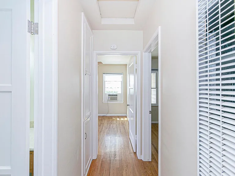 10929 Whitegate Ave — Photo 30