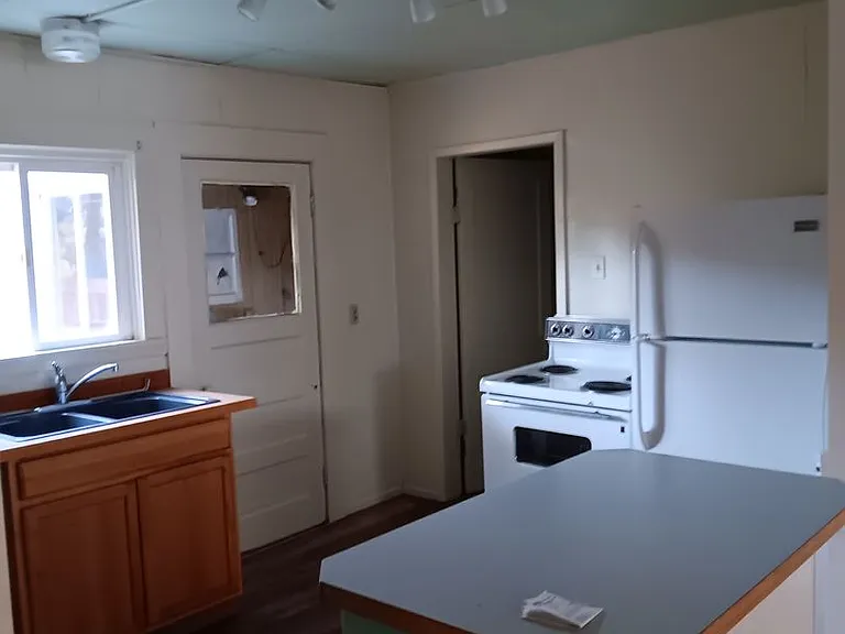 3006 N 2nd St — Photo 5