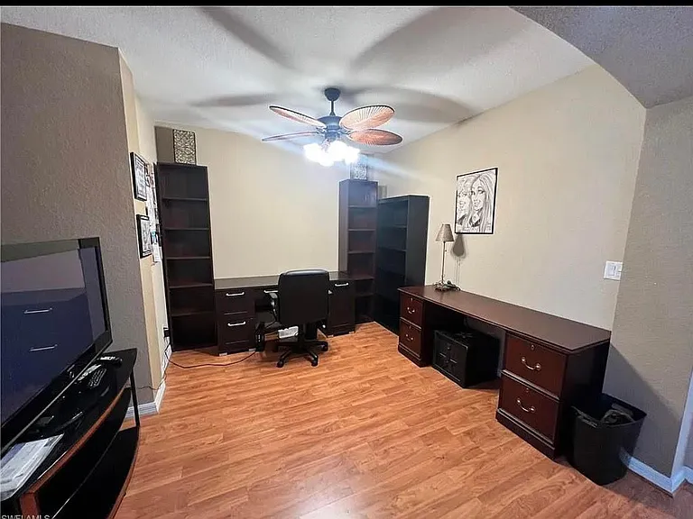 9722 Roundstone Cir — Photo 12