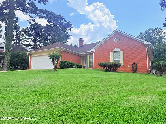 2nd image of 403 Autumn Creek Dr
