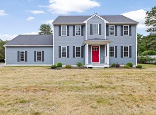 252 Charge Pond Rd, Wareham, MA 02571