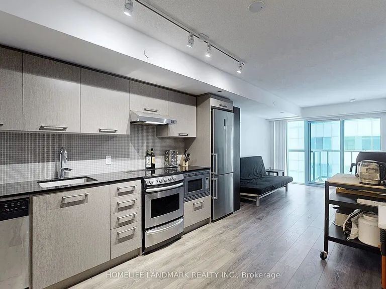 87 Peter St #617 — Photo 14