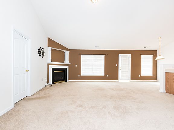 4th image of 9115 White Aspen Pl
