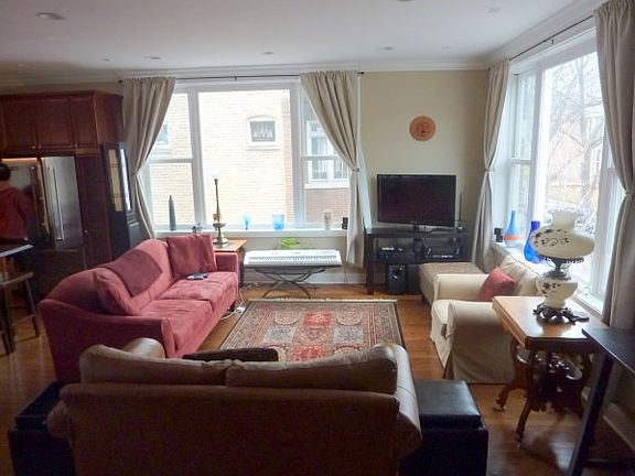 4th image of 1411 W Ardmore Ave