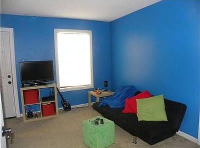 3rd image of 508 Rolling Hill Dr