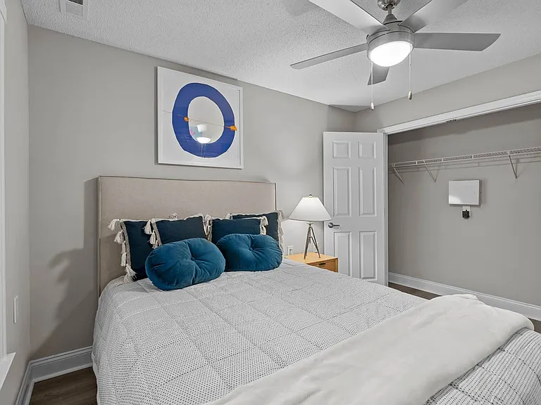 Indigo Apartments — Photo 32
