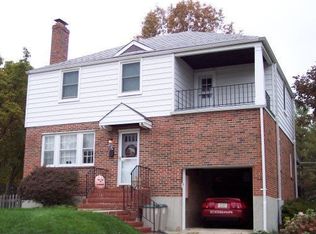 736 Charing Cross Rd, Baltimore, MD 21229