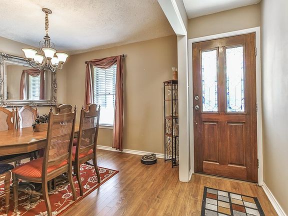 2nd image of 2203 Mission Mill Cir