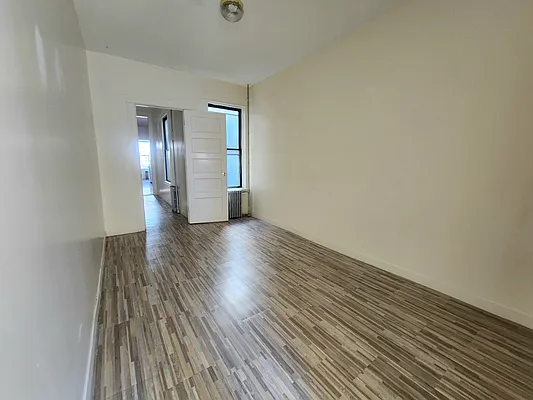 Rented by Capri Jet Realty Corp | media 1