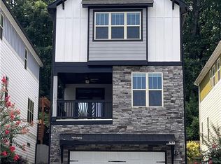 1233 Ridenour Ln, Kennesaw, GA 30152