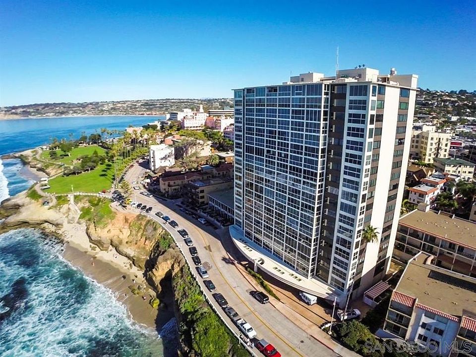 2nd image of 939 Coast Blvd Unit 8A