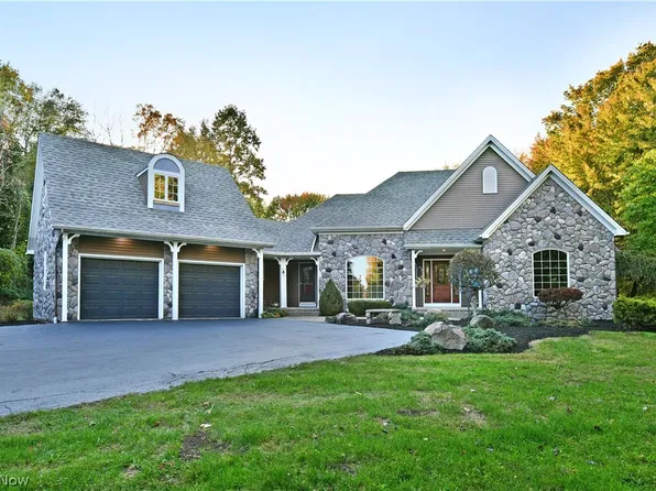 540 Warner Rd, Hubbard, OH 44425