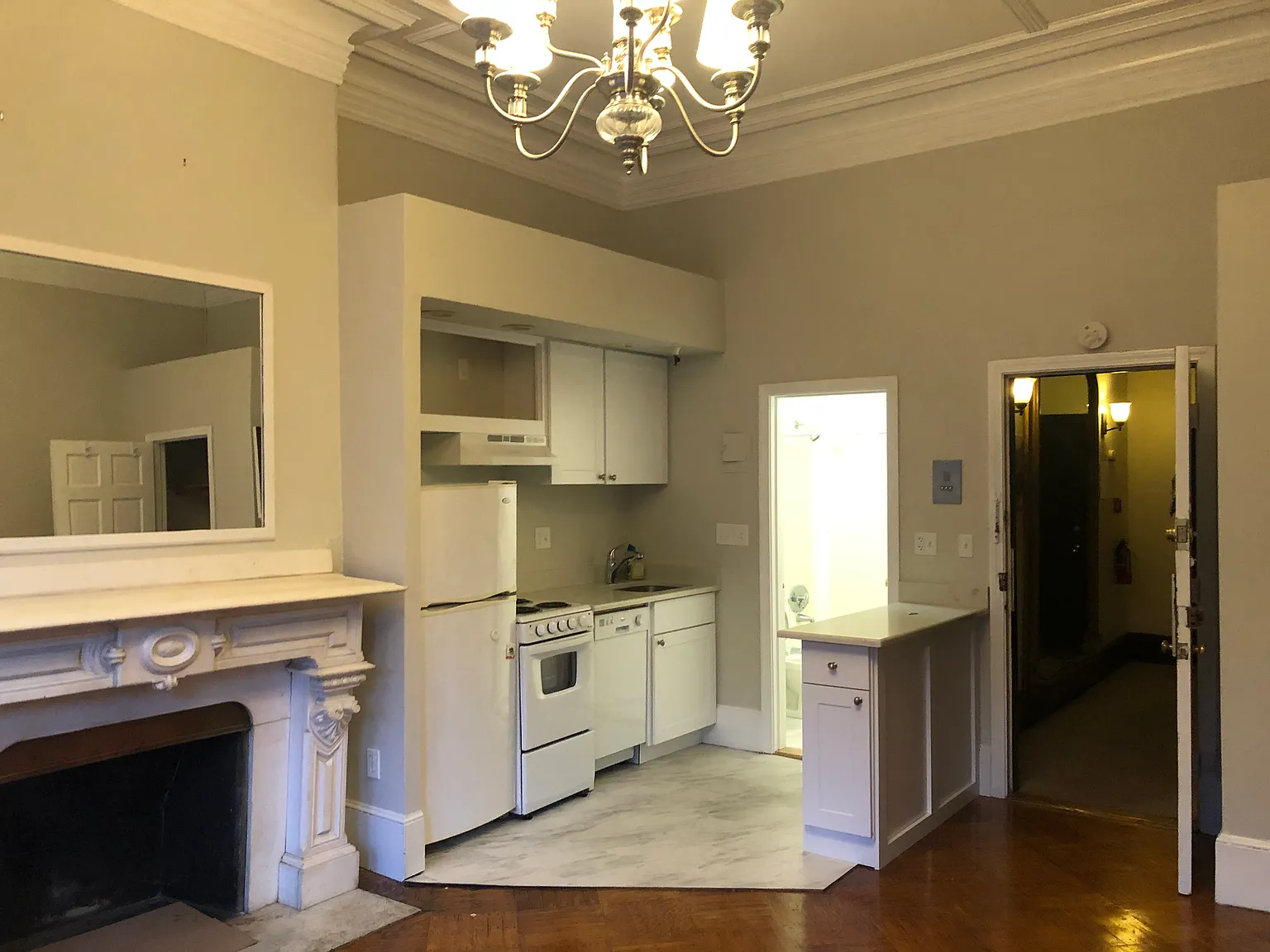 307 Beacon St — Photo 3