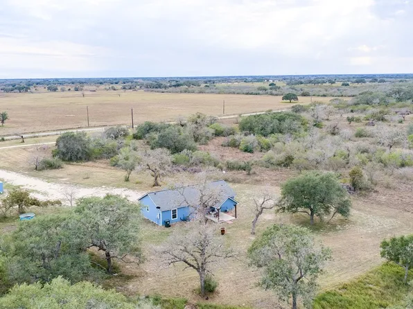 618 McGuill Rd, Goliad, TX 77963