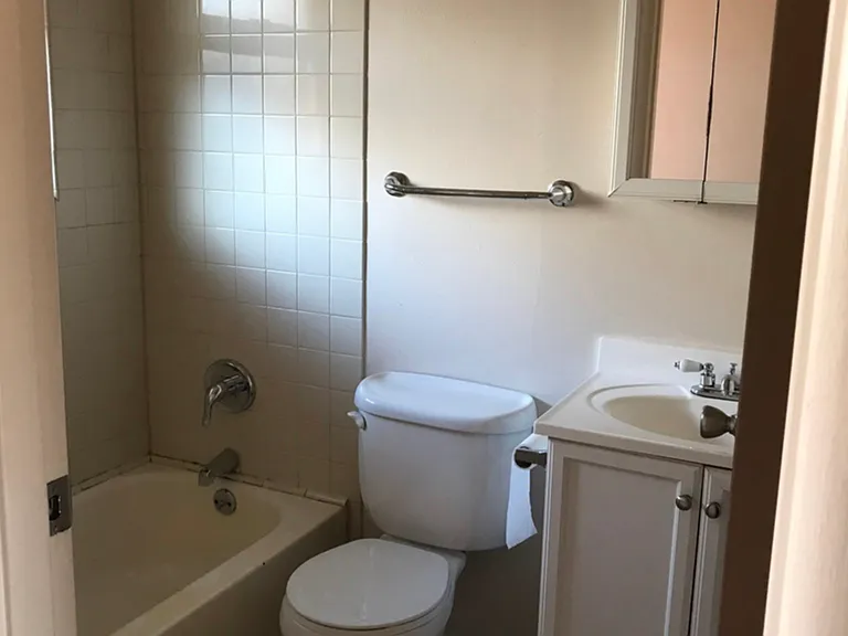 5410 Ivanhoe Pl NE #9 — Photo 5