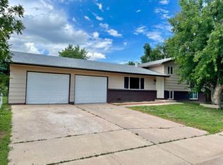 135 Cherry Cir, Fountain, CO 80817