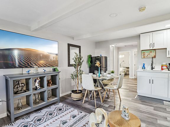 5th image of 609 Carlsbad St Unit 2