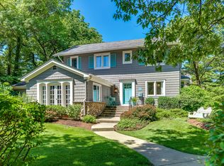360 Forest Ave, Glen Ellyn, IL 60137