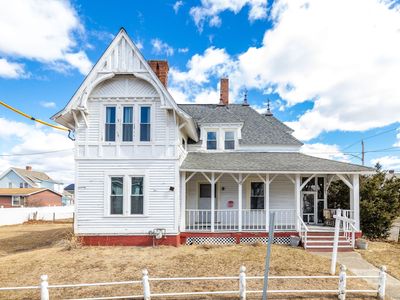 35 Peck Avenue, West Haven, CT, 06516