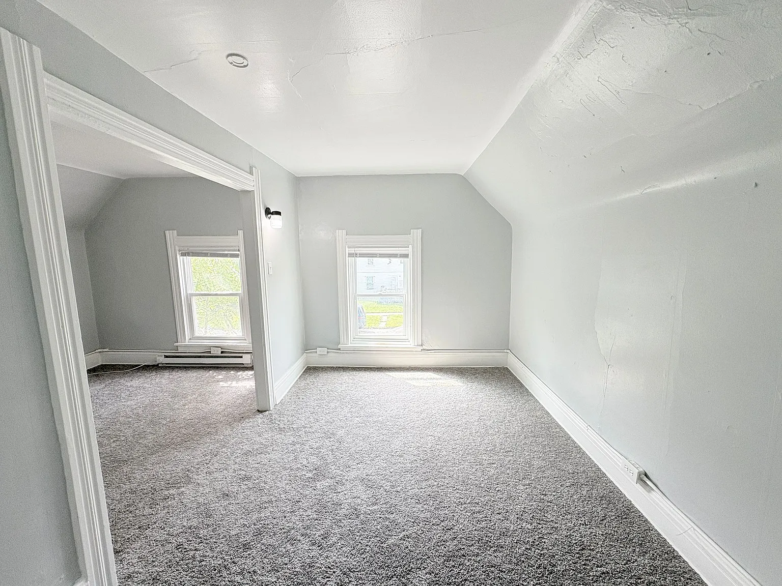 4 bed, 1193 sqft, $1,325 — Photo 2