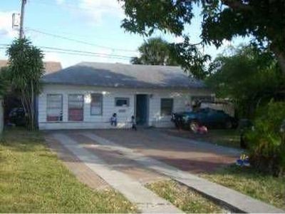 716 N A St, Lake Worth, FL, 33460