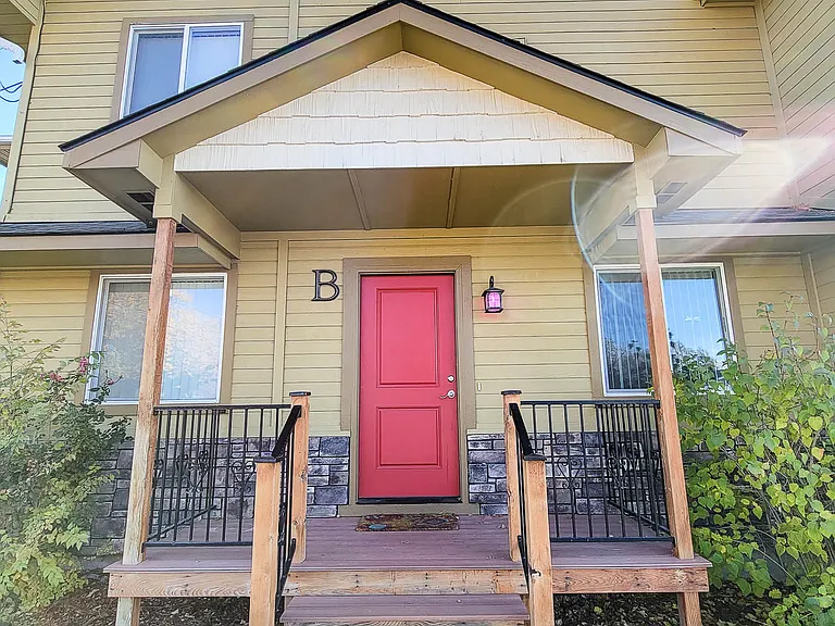 131 W Idaho Ave #B — Photo 3
