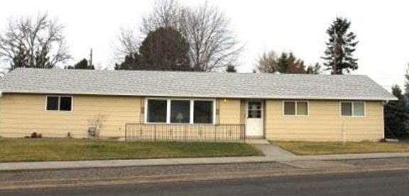 3rd image of 104 Meadow St