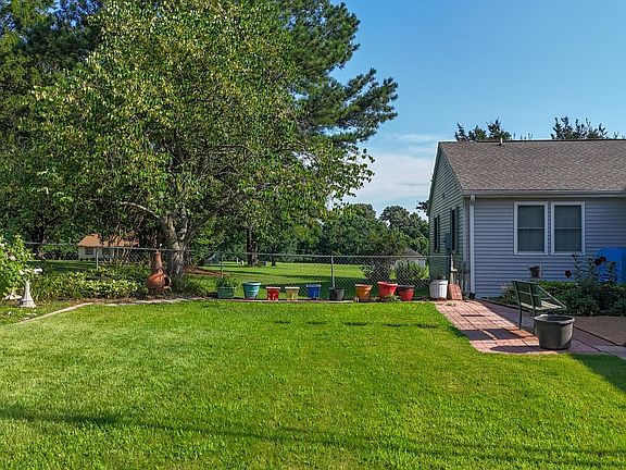 4th image of 113 Green Acres Dr