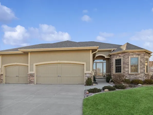 2716 148th St, Urbandale, IA 50323