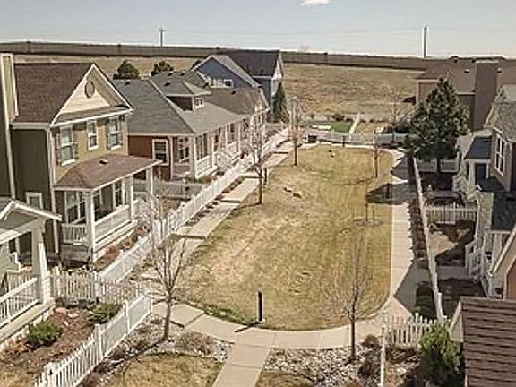 Beautiful grass area in front of home.