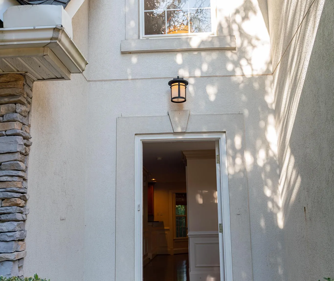 4 bed, 3.5 bath, 3417 sqft, $4,980 — Photo 2