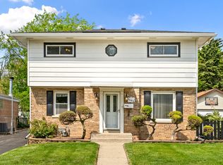 9606 Reeves Ct, Franklin Park, IL 60131
