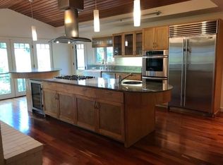 516 Meadowood Ln, Saint Helena, CA 94574
