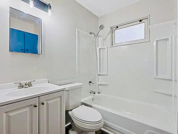 3rd image of 1416 E Pitman Ave