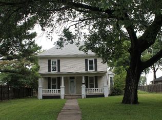 904 W 1st St, Coffeyville, KS 67337