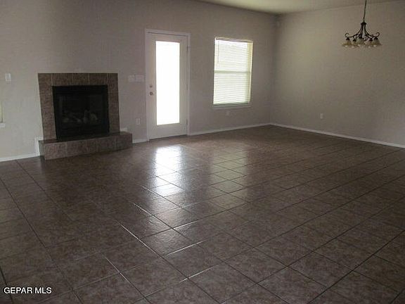 3rd image of 10472 Canyon Sage Dr