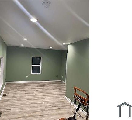 4th image of 752 Diamond Ave #1