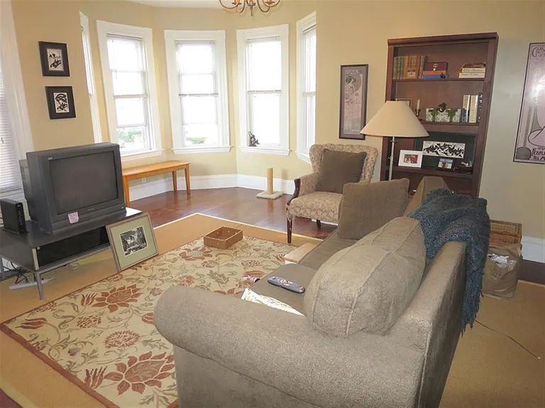 45 Kidder Ave #2F — Photo 2
