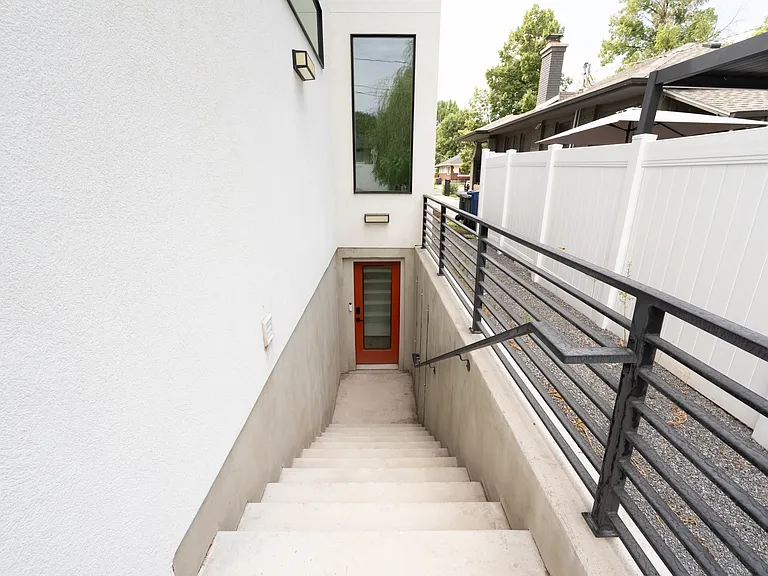 240 E Belmont Ave — Photo 19