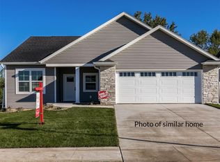 7226 Country Ridge Dr NW, Cedar Rapids, IA 52405
