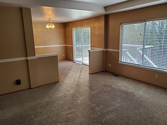 5th image of 4926 Lakeview Pl SE