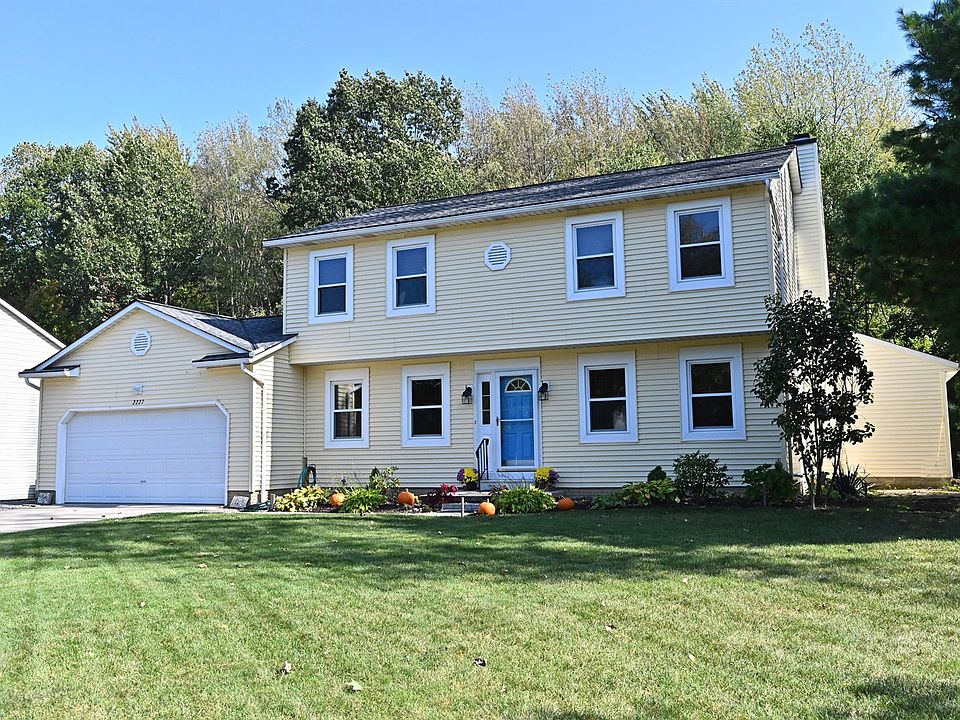 1st image of 2227 Holly Ln
