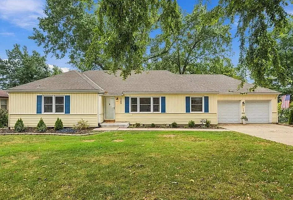 3 bed, 2636 sqft, $2,700 — Photo 3