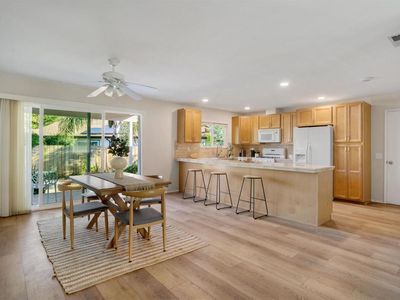 1227 Dolphin Cir, Vista, CA, 92084