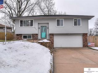 5716 S 110th Cir, Omaha, NE 68137