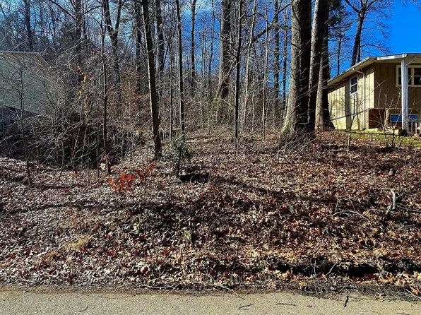 593 Ross Rd SE, Lancaster, OH 43130