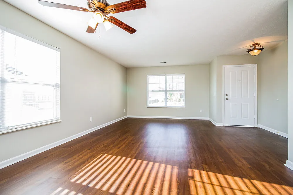 4 bed, 3.0 bath, 2495 sqft, $2,625 — Photo 4