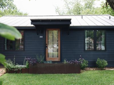 204 E College St, Fredericksburg, TX, 78624