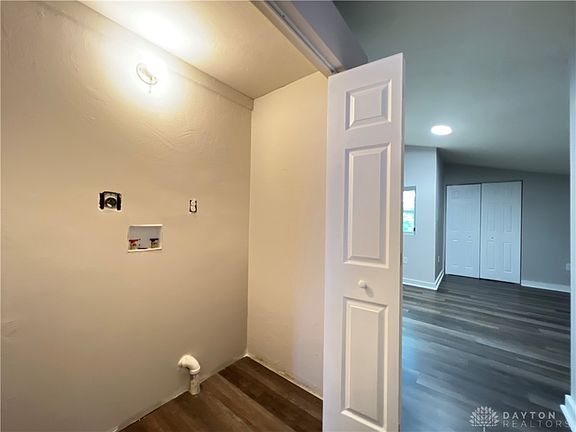4th image of 1548 Lingo St