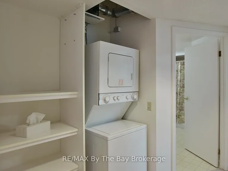 49 Raglan St #109 — Photo 12